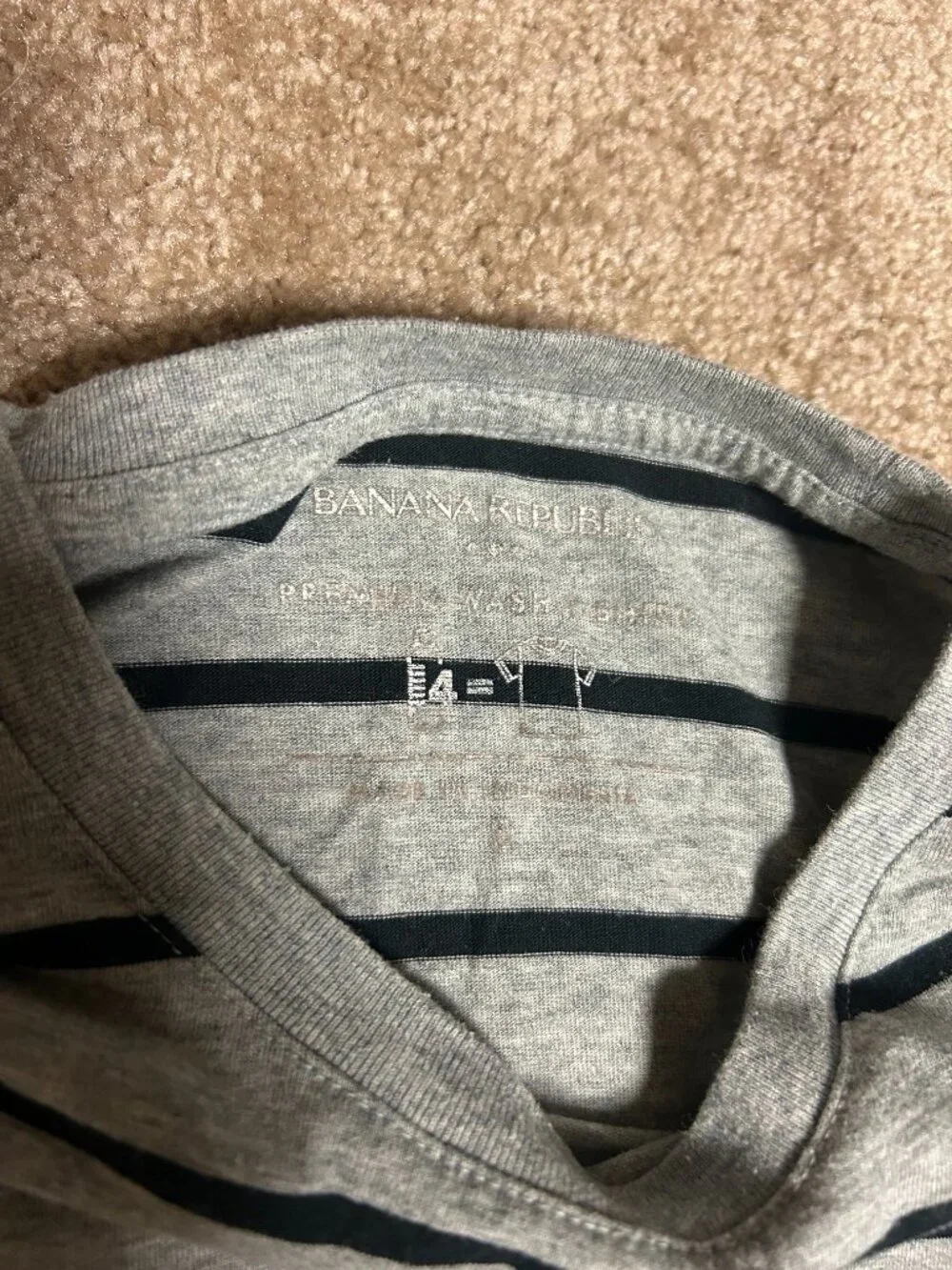 Banana Republic Grey and black t-shirt small s